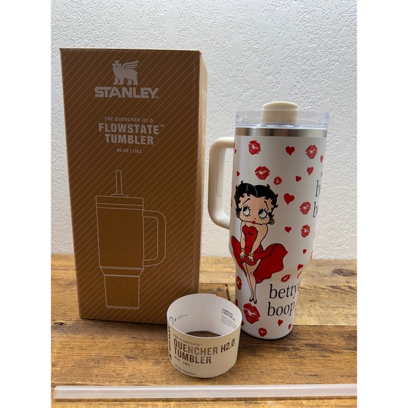 Stanley Other - Stanley 40oz Quencher H2.0 FlowState Tumbler Betty Boop White Red Hearts New
